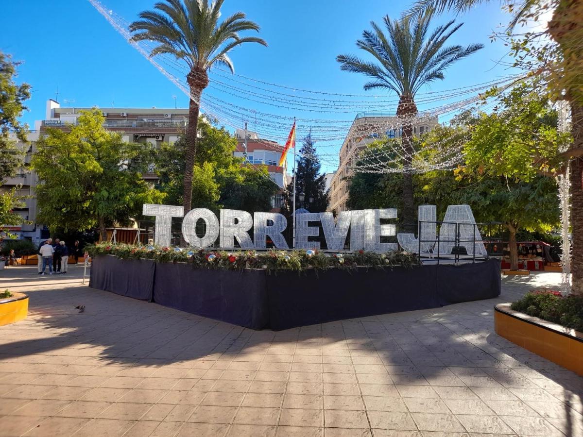Luxury 2 Bedrooms Apartment With A Garage Torrevieja Exteriör bild