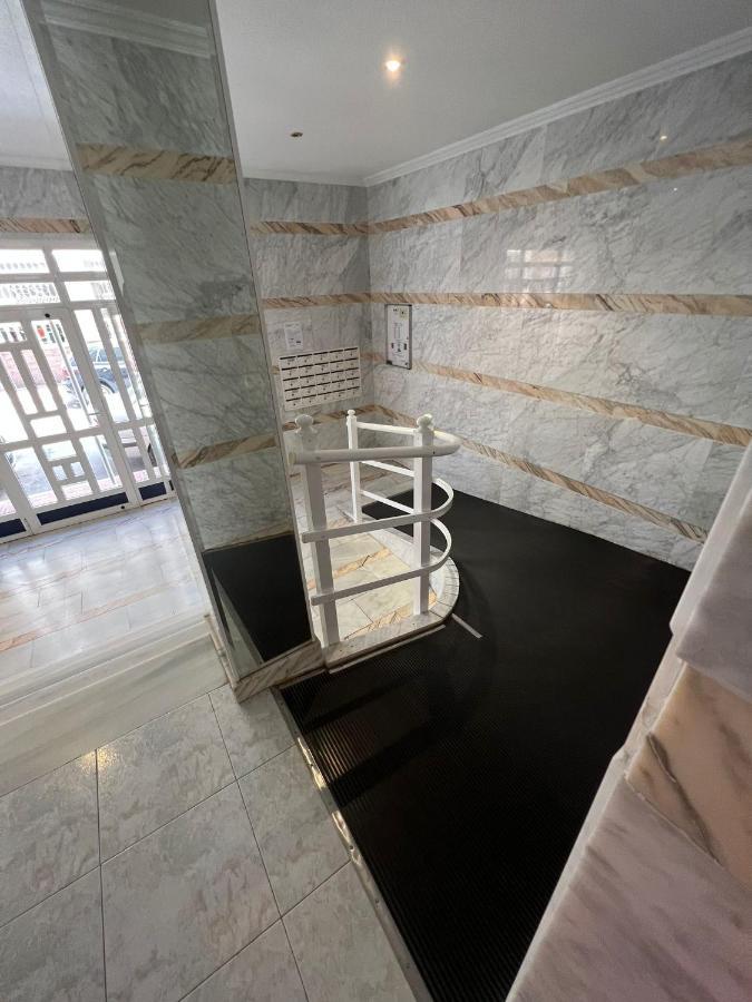 Luxury 2 Bedrooms Apartment With A Garage Torrevieja Exteriör bild